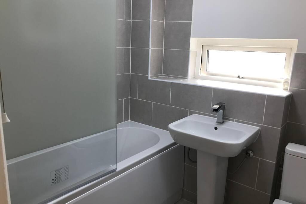 Spacious & Luxurious 1 Bed House In Thamesmead Apartment Thamesmead  Exterior foto